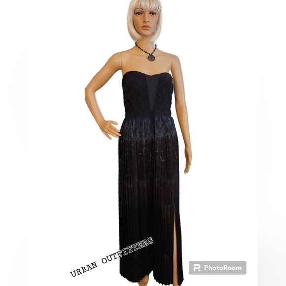 silence + noise Dresses & Skirts - NWT Urban Outfitters Strapless Maxi Dress sz 10